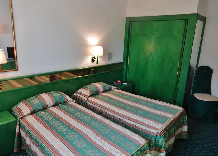 Hotel Hotel Lodi 4*