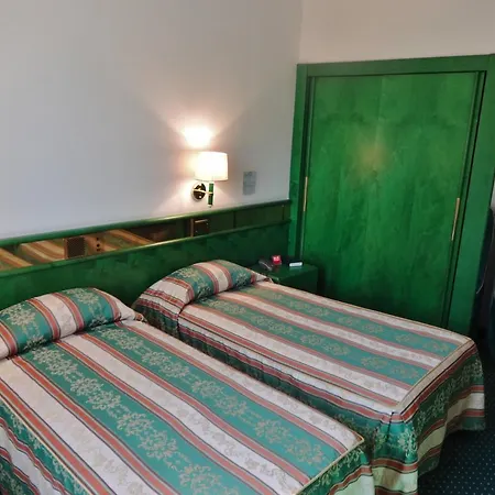 Hotel Hotel Lodi 4*