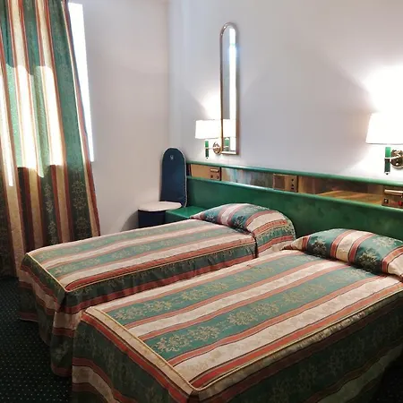 Hotel Lodi ロディ