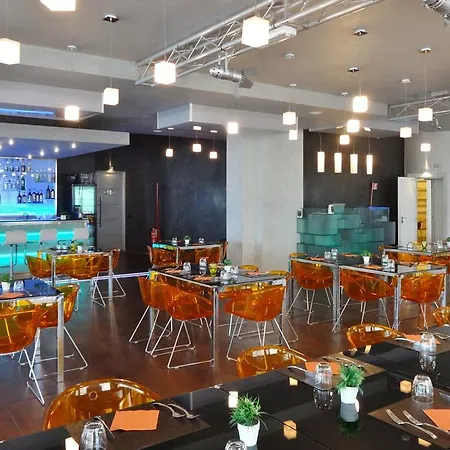 ホテル Hotel Lodi