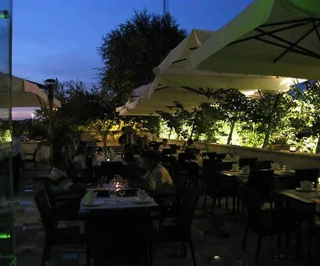 Hotel Lodi ホテル