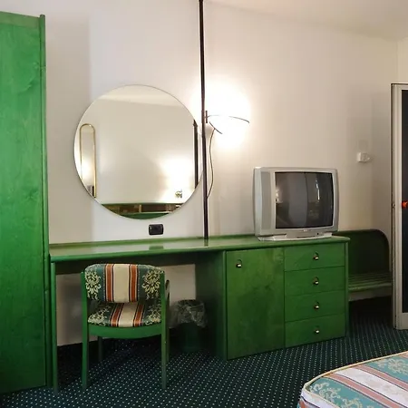 Hotel Hotel Lodi 4*